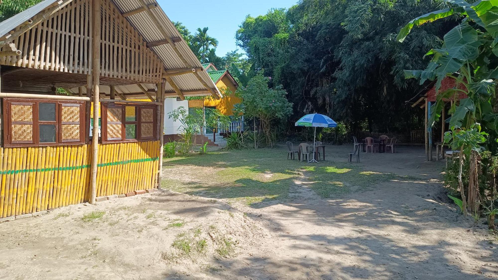 Jyoti Home Bamboo Garden Lodge Majuli Esterno foto